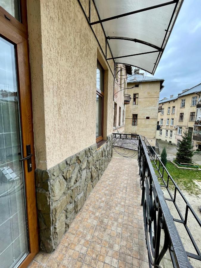 Pride Apartment Lviv Luaran gambar