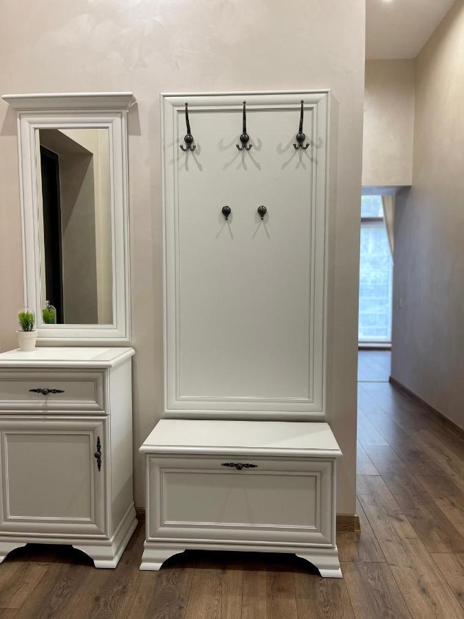 Pride Apartment Lviv Luaran gambar
